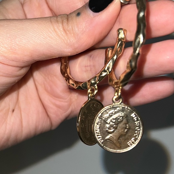 Coin earring and bracelet set - Picture 4 of 4